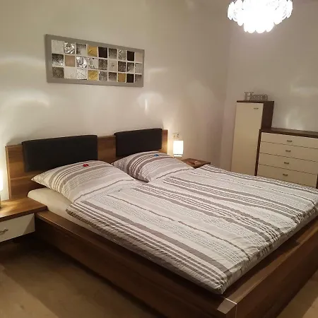 Apartamento Andys Mit Balkon Neustadt an der Waldnaab